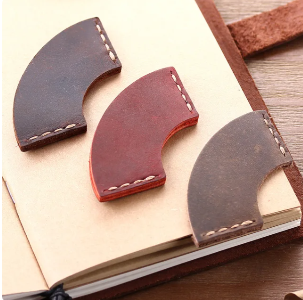 Arc shaped bookmark